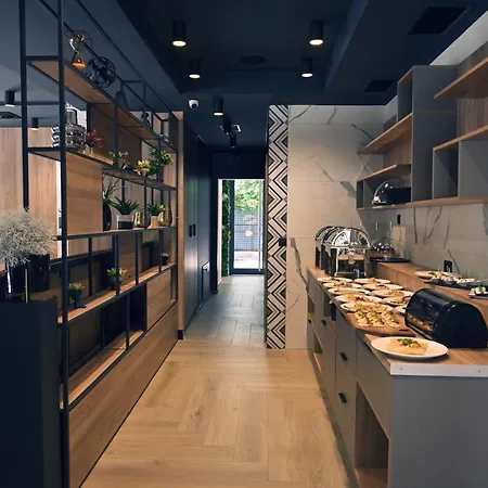 Boutique Anoma 4*