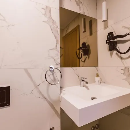 Boutique Anoma 4*